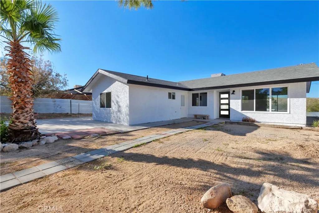 Joshua Tree, CA 92252,61638 La Jolla Drive