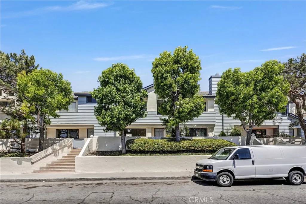 Lawndale, CA 90260,15111 Freeman Avenue #50