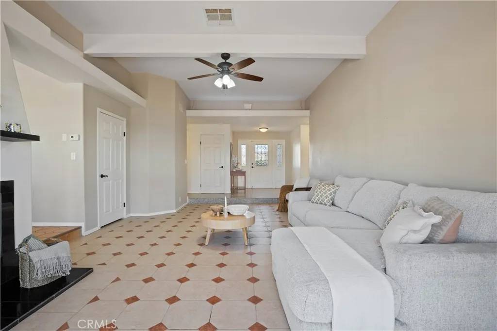 Palmdale, CA 93550,2476 Old Nadeau Rd