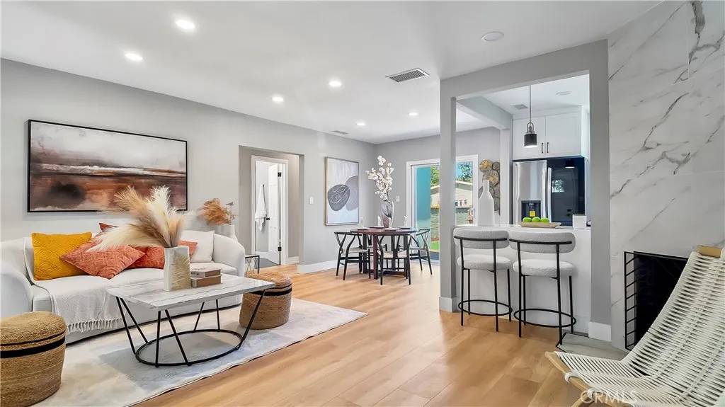Burbank, CA 91505,1832 N Rose Street