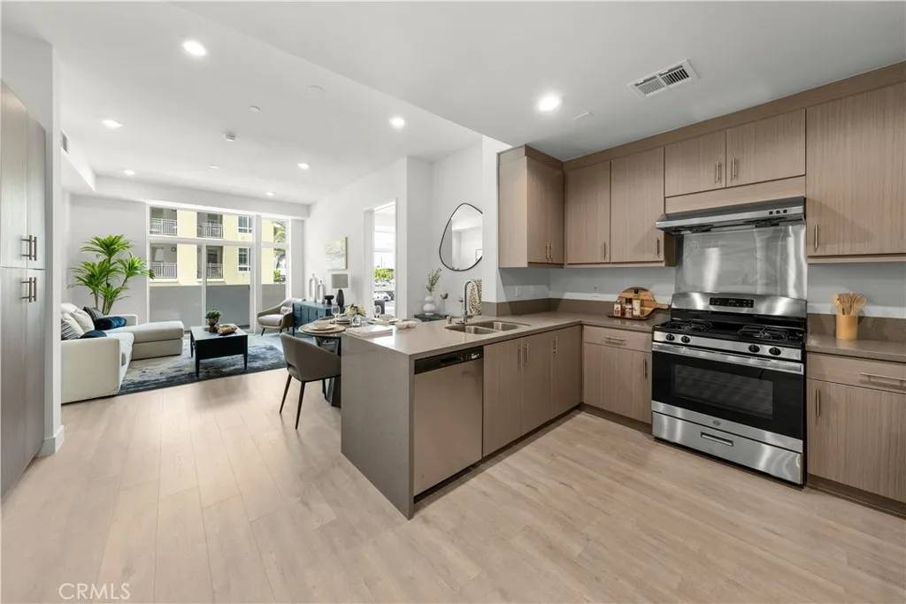 Alhambra, CA 91801,168 S Monterey Street #502