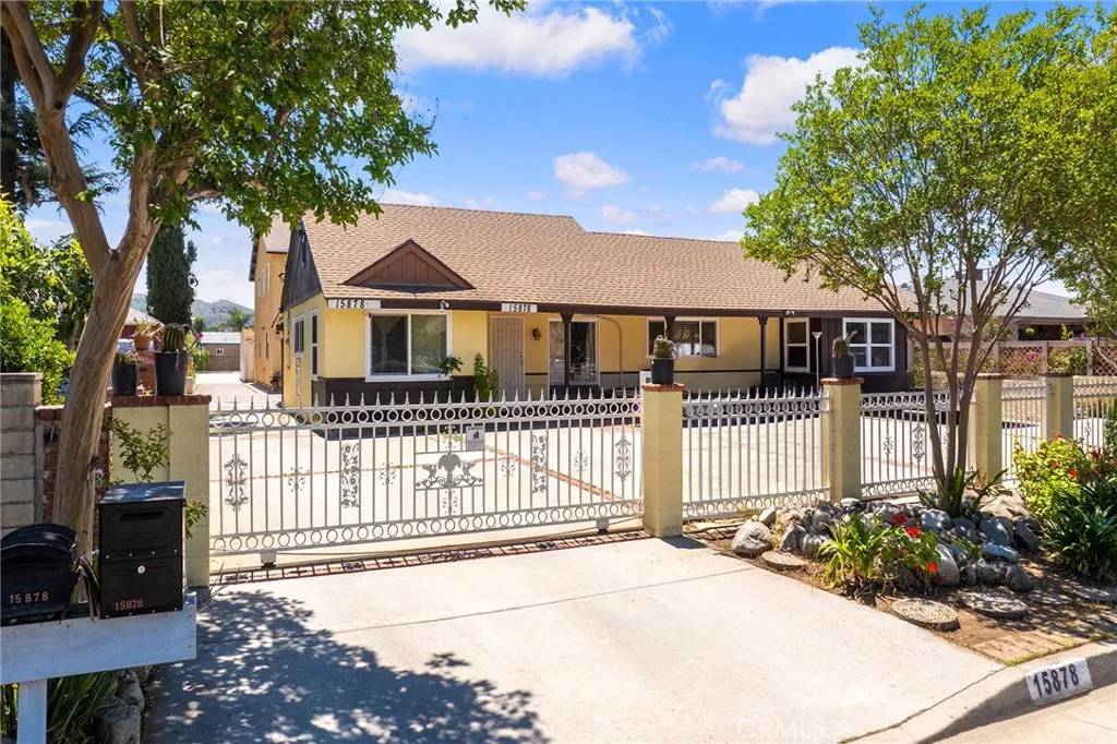 La Puente, CA 91744,15874 Meadowside Street