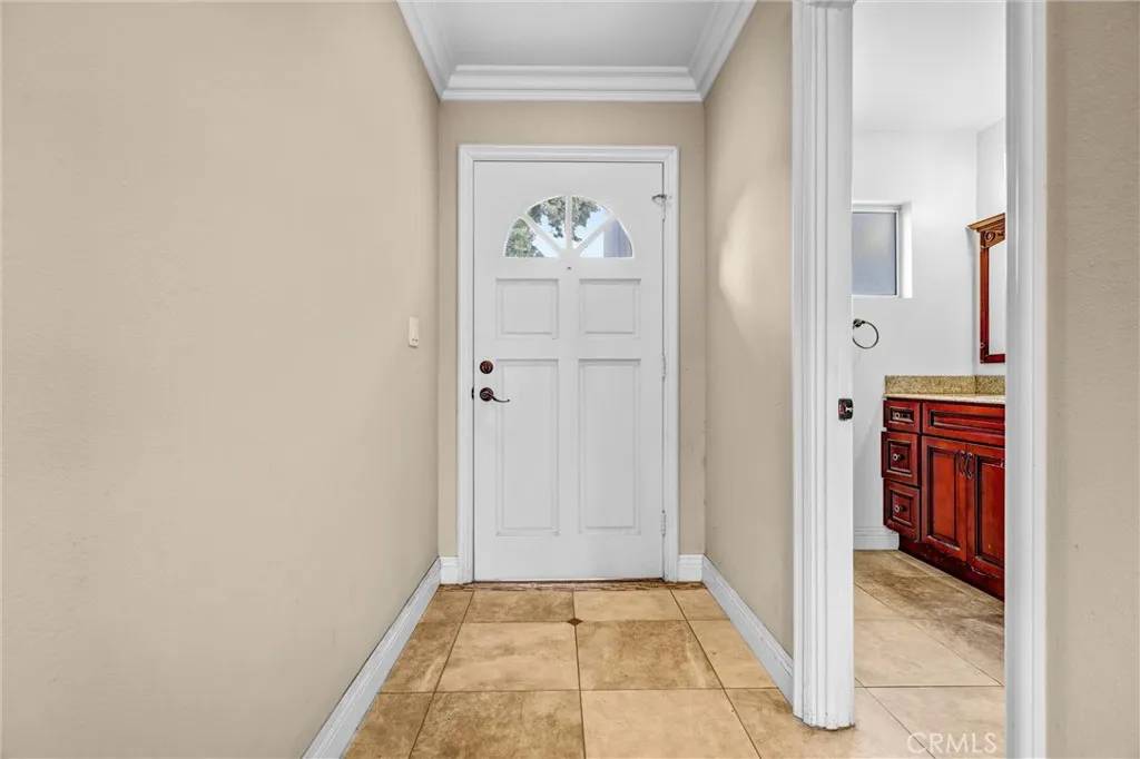 Reseda, CA 91335,17959 Cantara Street