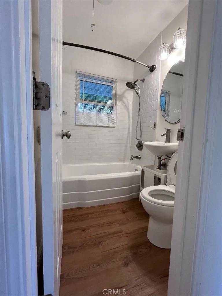 La Crescenta, CA 91214,3029 Hermosa Avenue