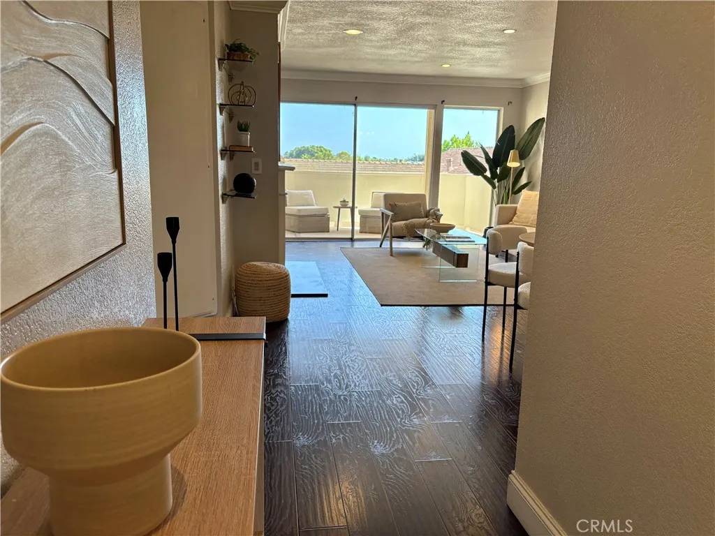 Los Alamitos, CA 90720,3845 Farquhar Avenue #212