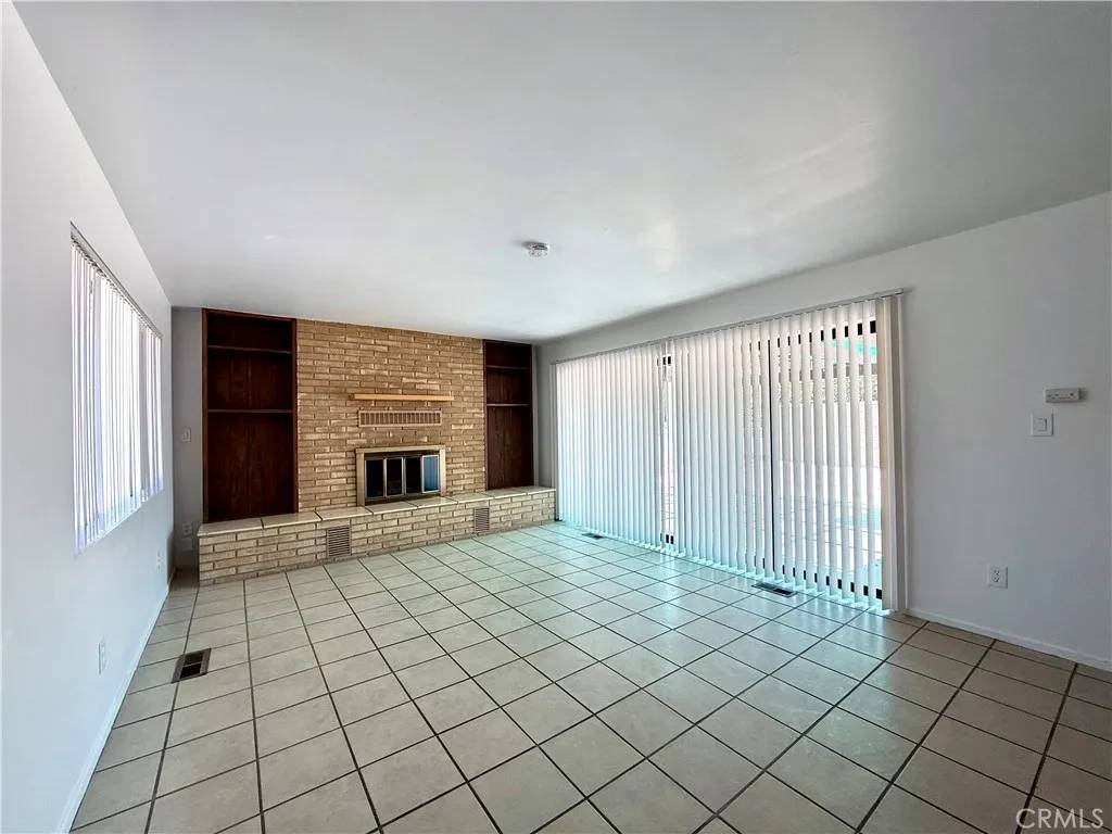 San Jacinto, CA 92583,555 S Hewitt Street