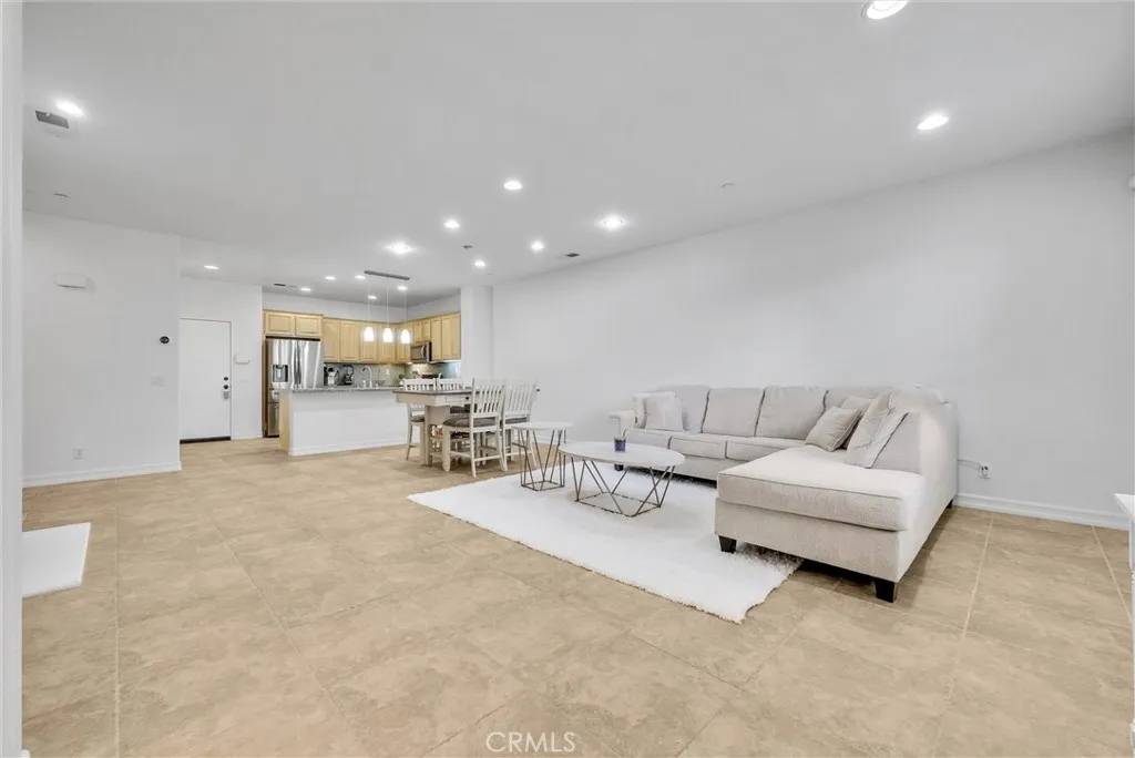 Fontana, CA 92336,15723 Parkhouse Drive #105