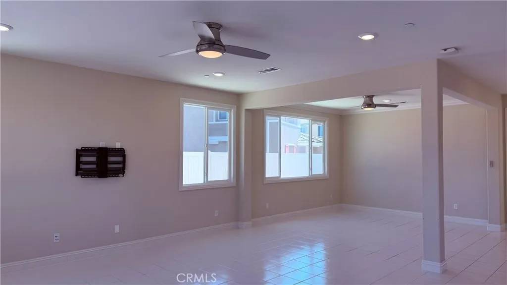Vista, CA 92081,1167 Tesoro Place