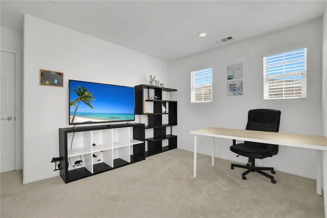 Chino, CA 91708,8595 Founders Grove Street
