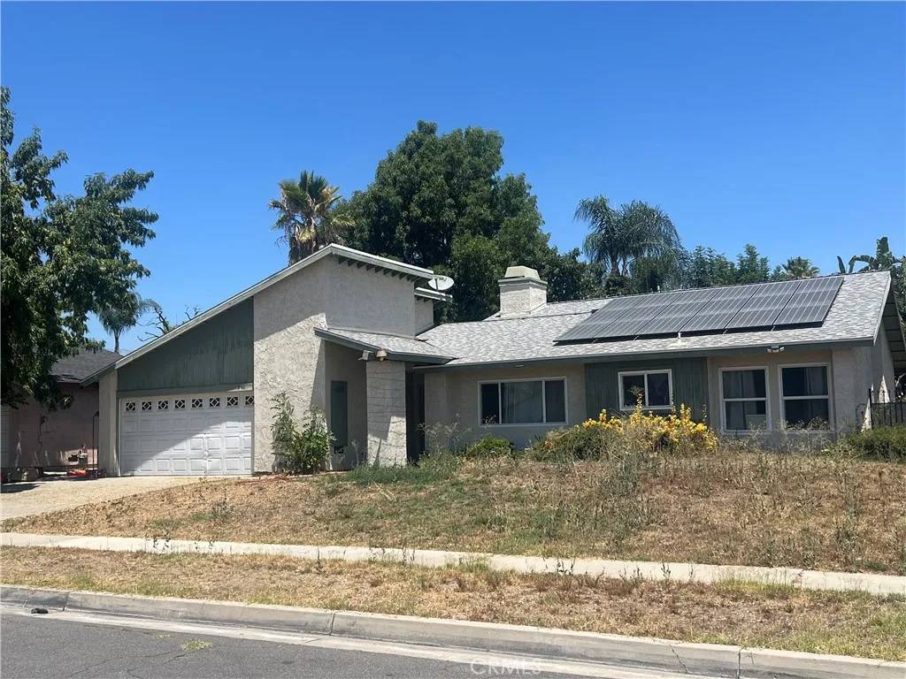 Bloomington, CA 92316,946 W woodcrest