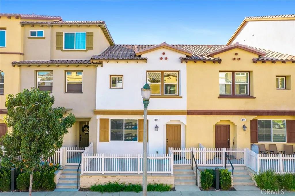 Azusa, CA 91702,317 N Fenimore Avenue