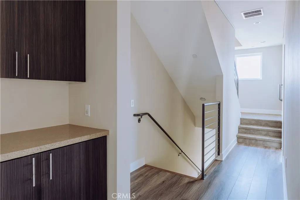 Los Angeles, CA 90039,2753 Waverly Drive #1103