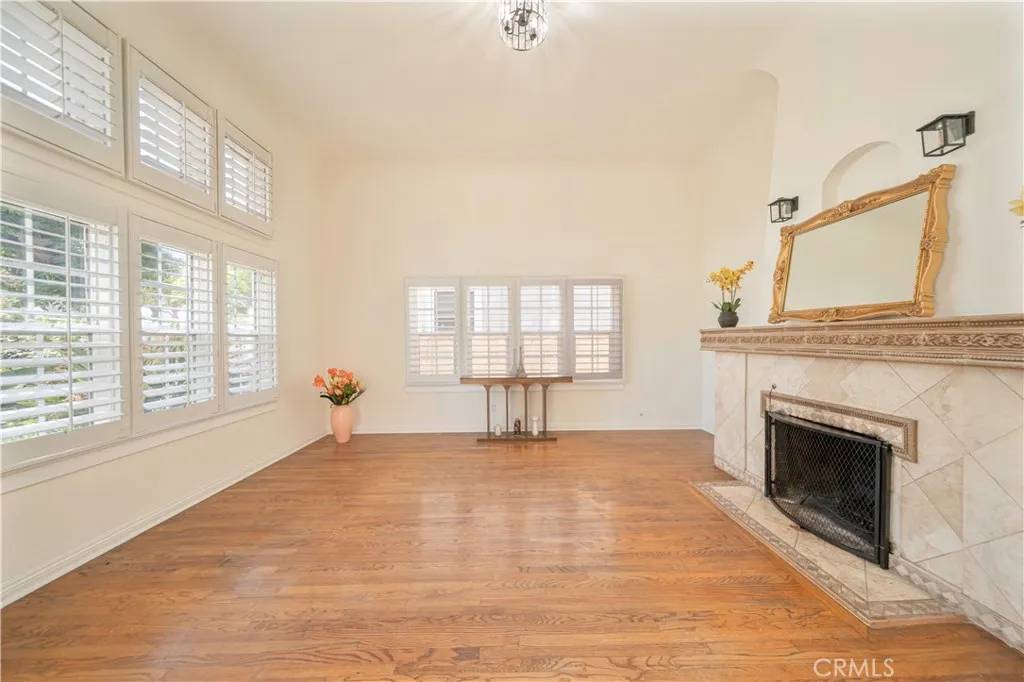 Alhambra, CA 91801,326 S Granada Avenue