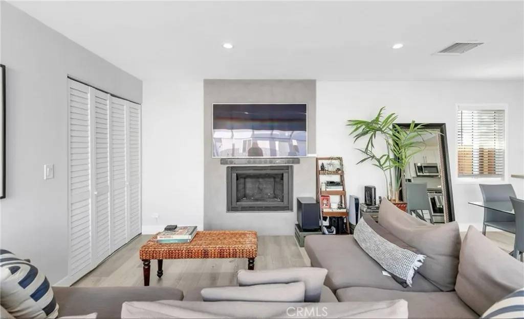 North Hollywood, CA 91601,5754 Satsuma Avenue