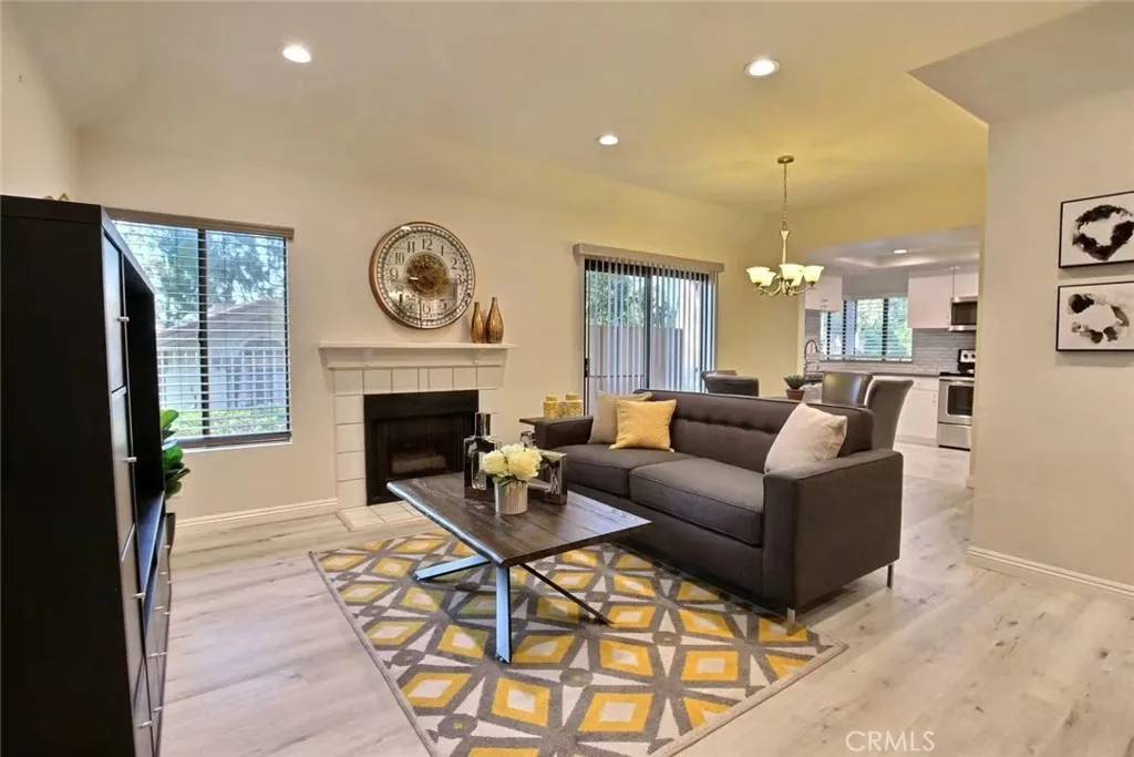 Diamond Bar, CA 91765,22795 Lakeway #513