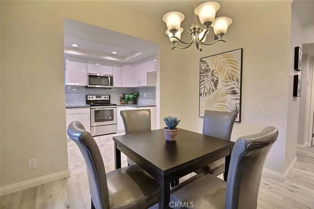 Diamond Bar, CA 91765,22795 Lakeway #513