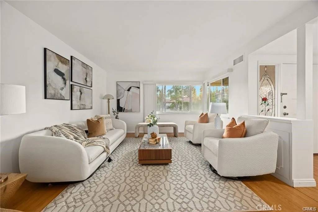 Arcadia, CA 91006,2520 Louise Avenue