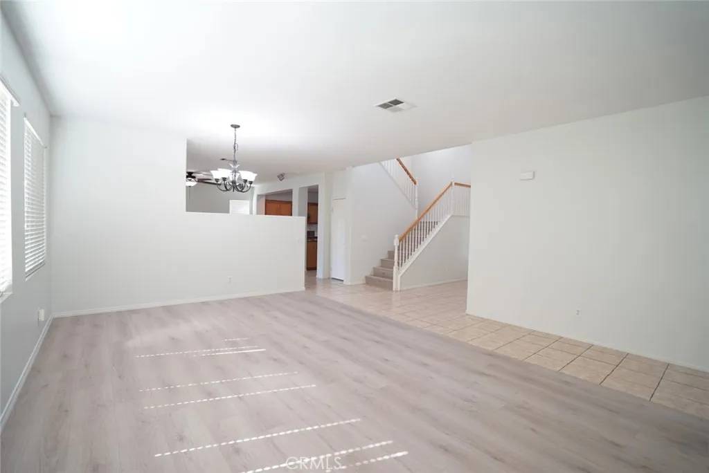 Eastvale, CA 92880,6160 Fairlane Avenue