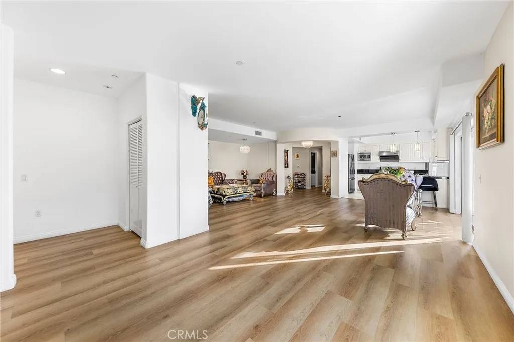 Monterey Park, CA 91754,600 N Atlantic blvd #516