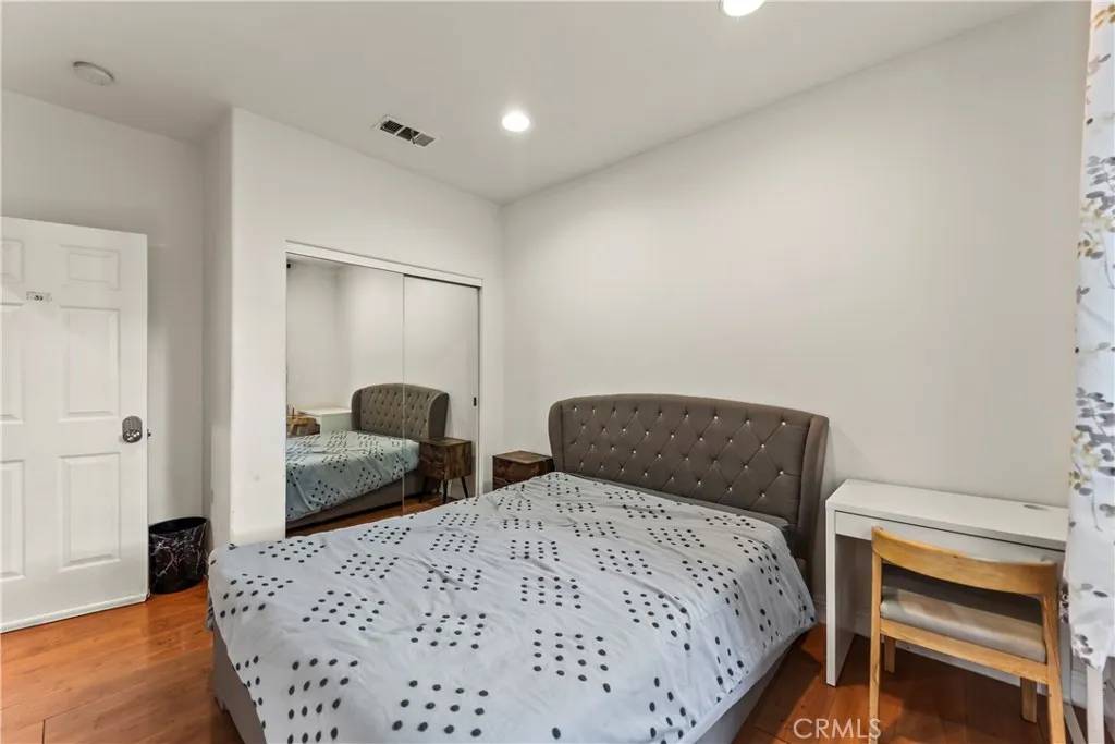 El Monte, CA 91733,10125 Fern st