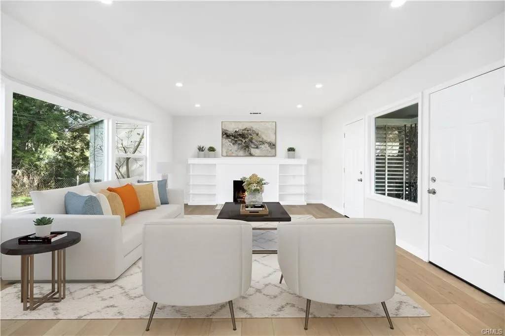 Altadena, CA 91001,634 W Mendocino Street