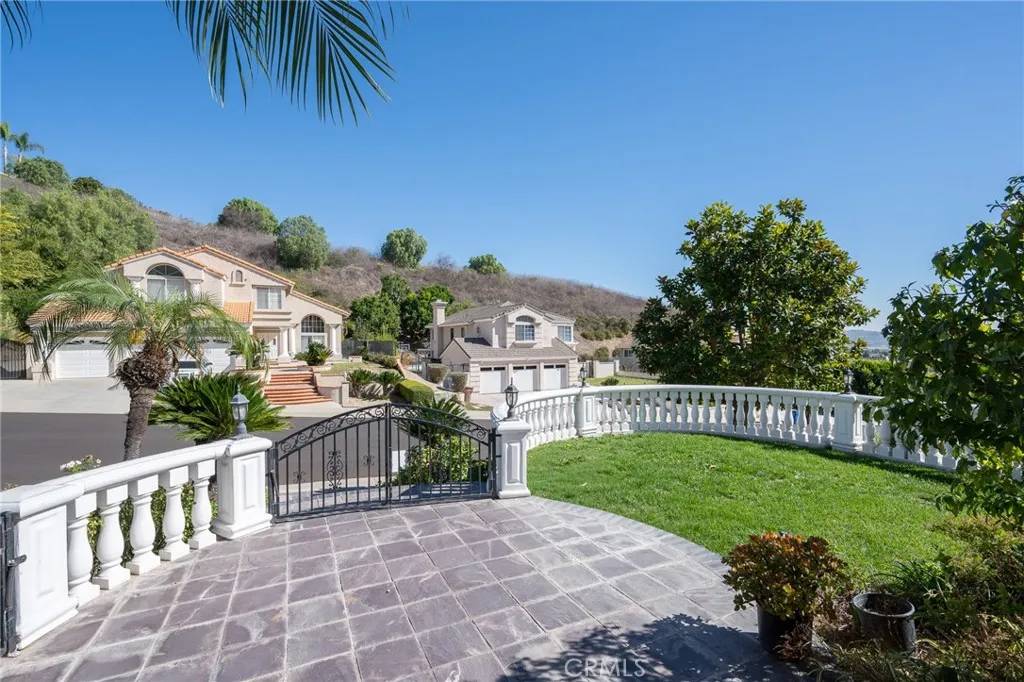 Walnut, CA 91789,19922 E Country Hollow