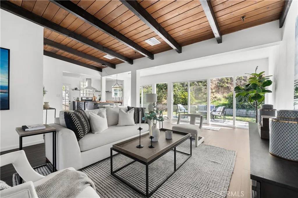 Monterey Park, CA 91755,1422 Kempton