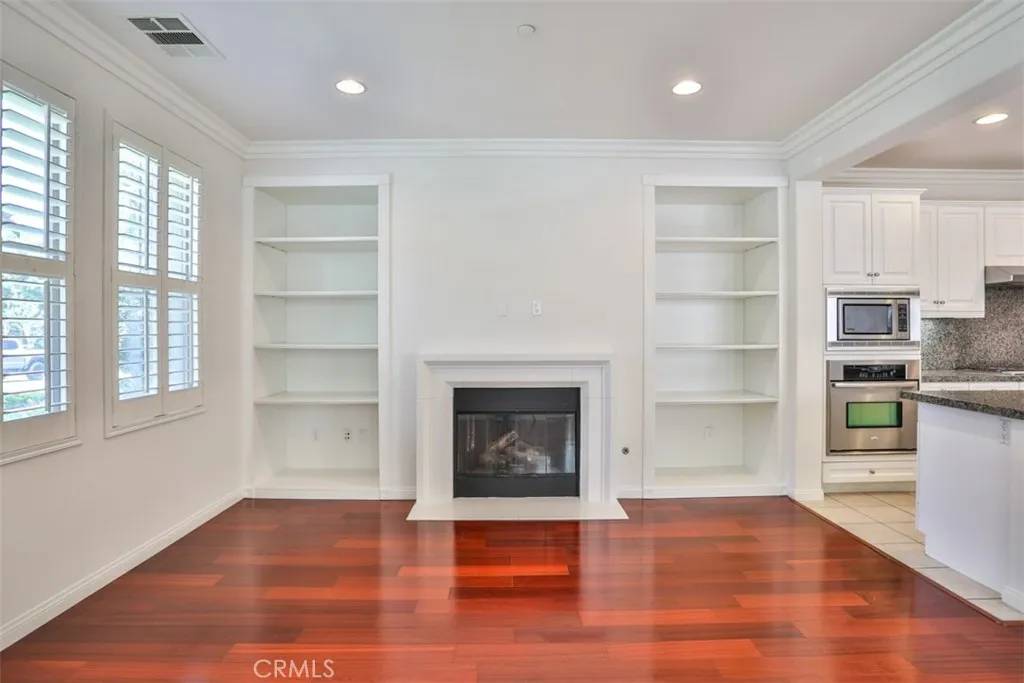 Irvine, CA 92618,59 Pathway