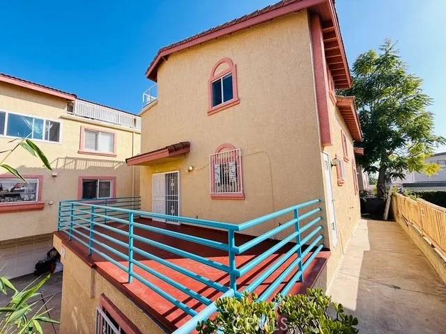 Alhambra, CA 91801,108 E Commonwealth