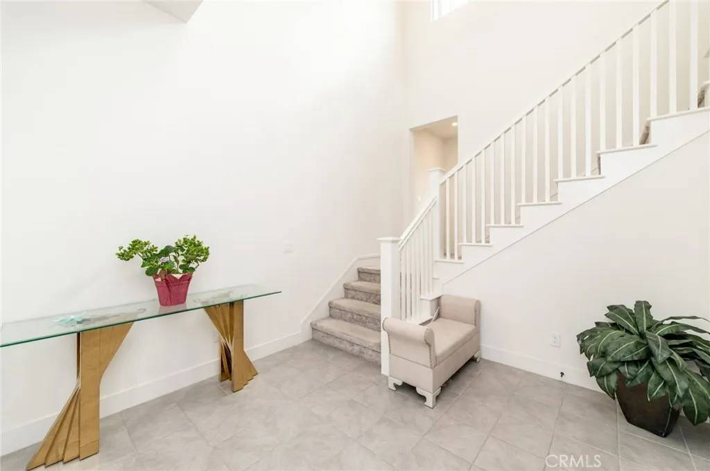 Irvine, CA 92618,258 Maricopa