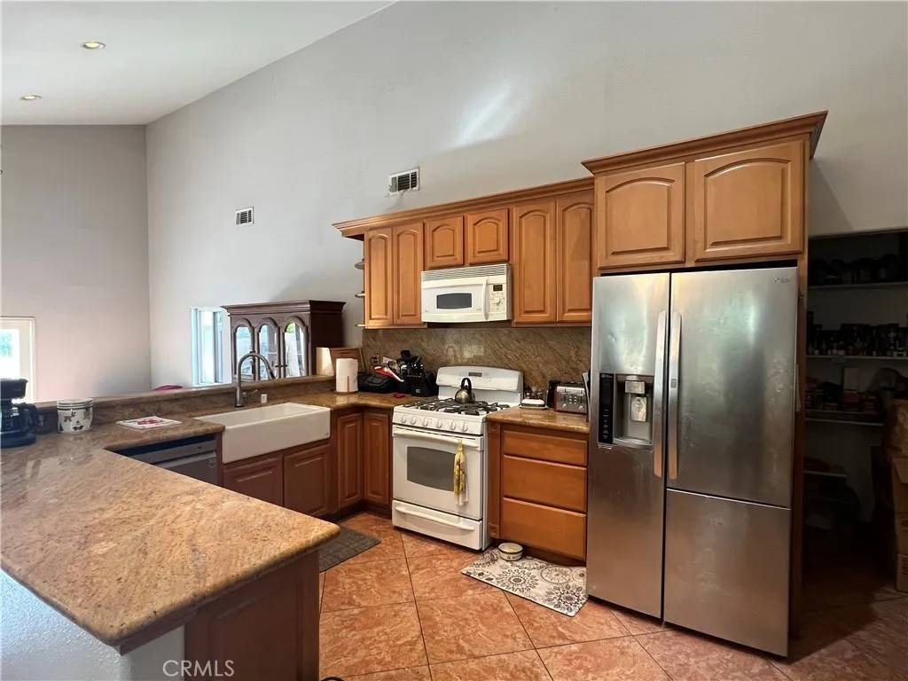 Azusa, CA 91702,426 W 1st Street