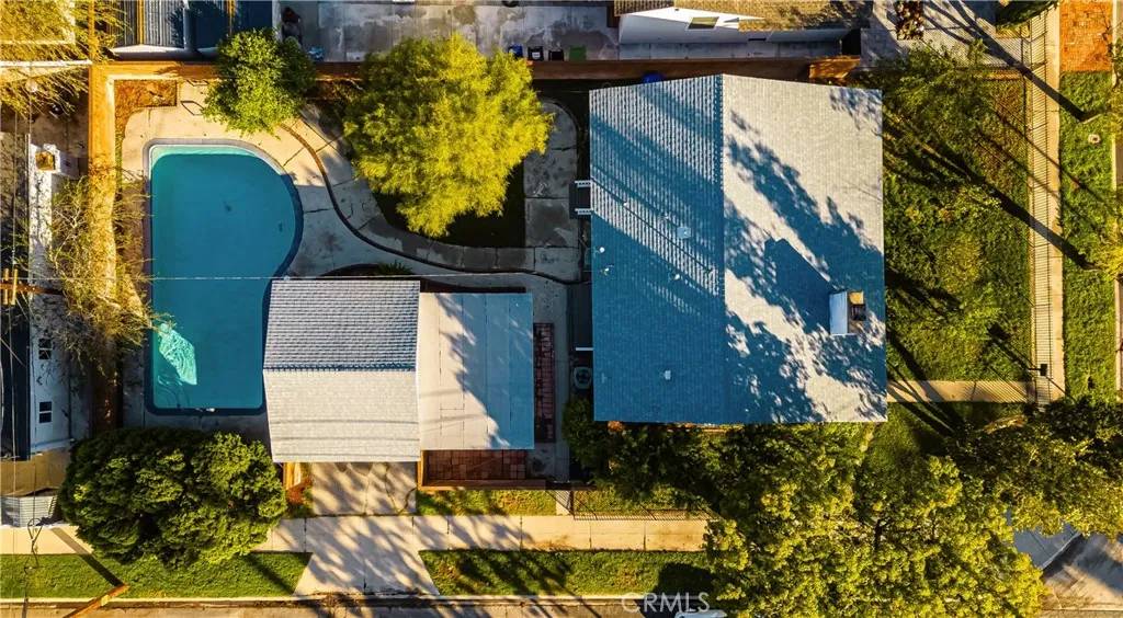 Van Nuys, CA 91406,7001 Lasaine Avenue