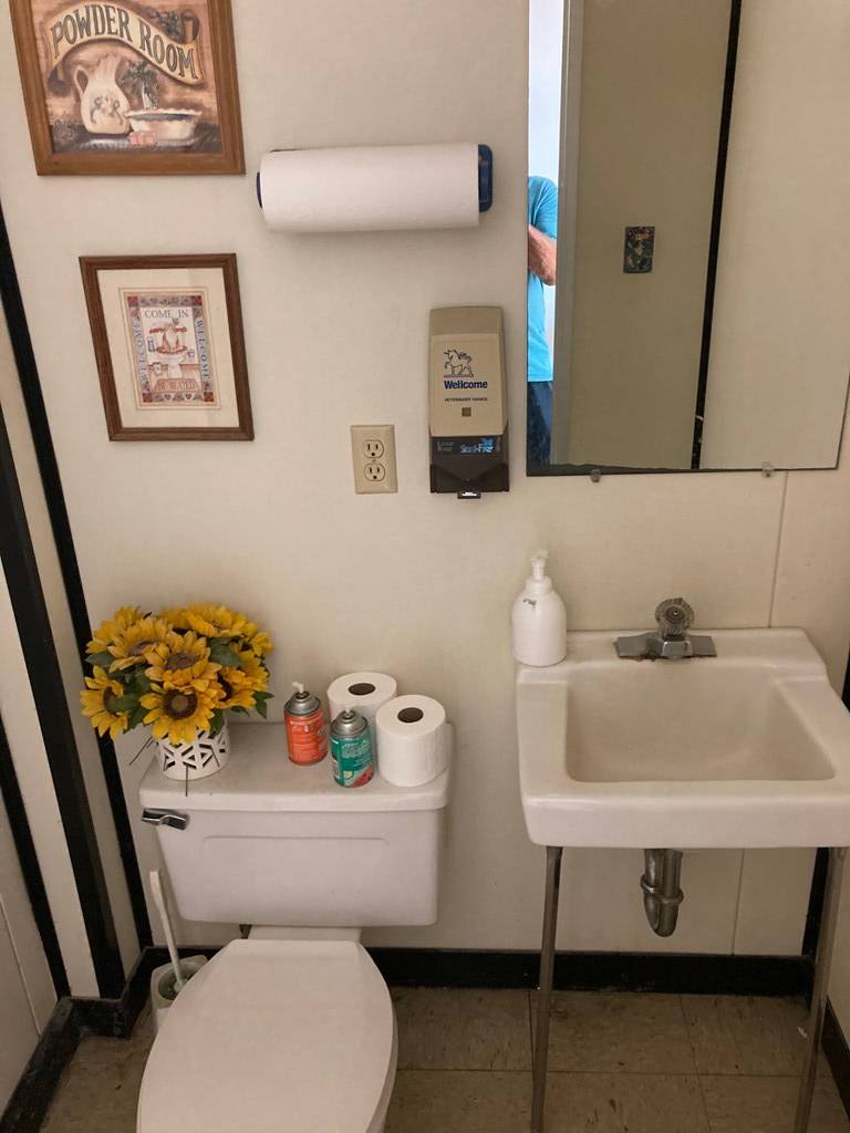 Kilmarnock, VA 22482,200 Lee Rd