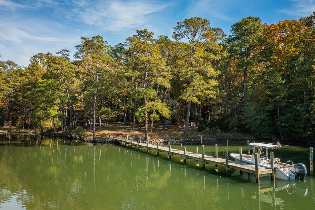 Lancaster, VA 22503,792 Oak Hill Road