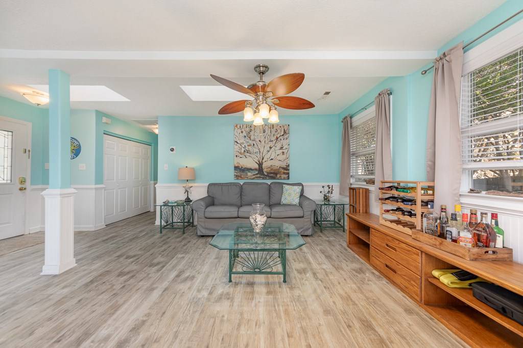 Colonial Beach, VA 22443,606 Potomac River Ave