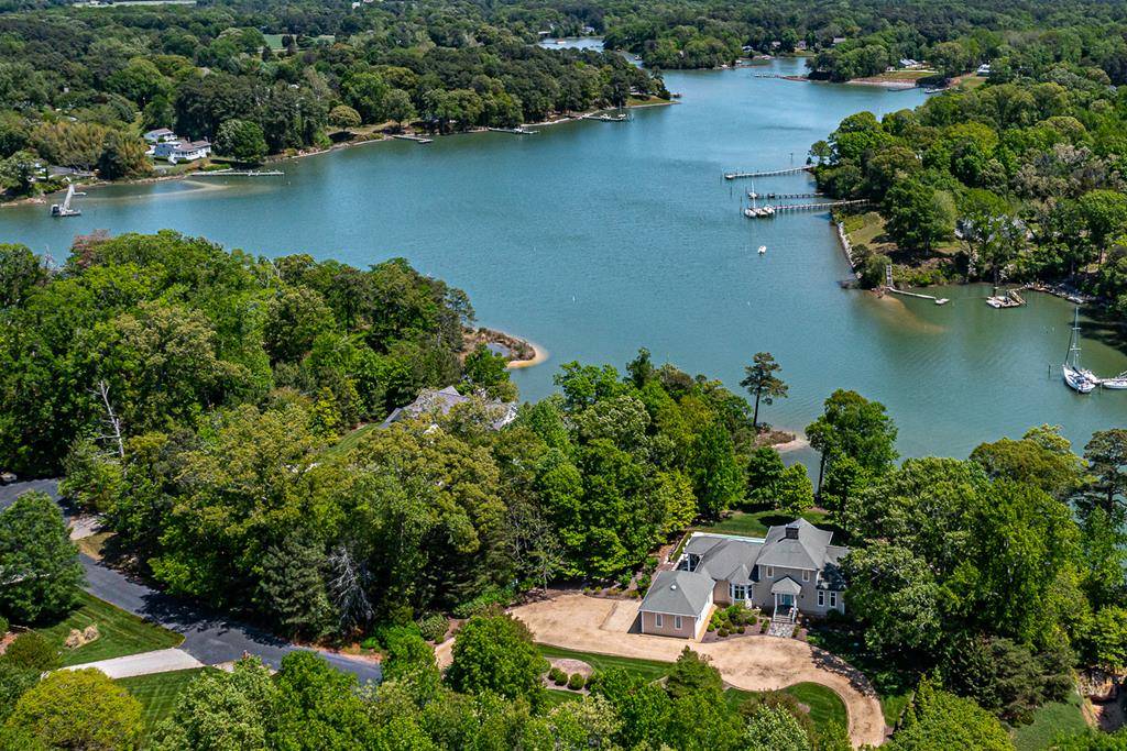 White Stone, VA 22578,80 Oyster Point