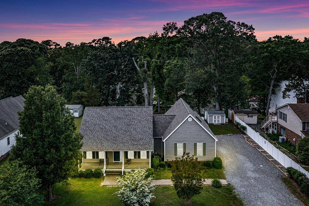 Reedville, VA 22539,387 Harbor Drive