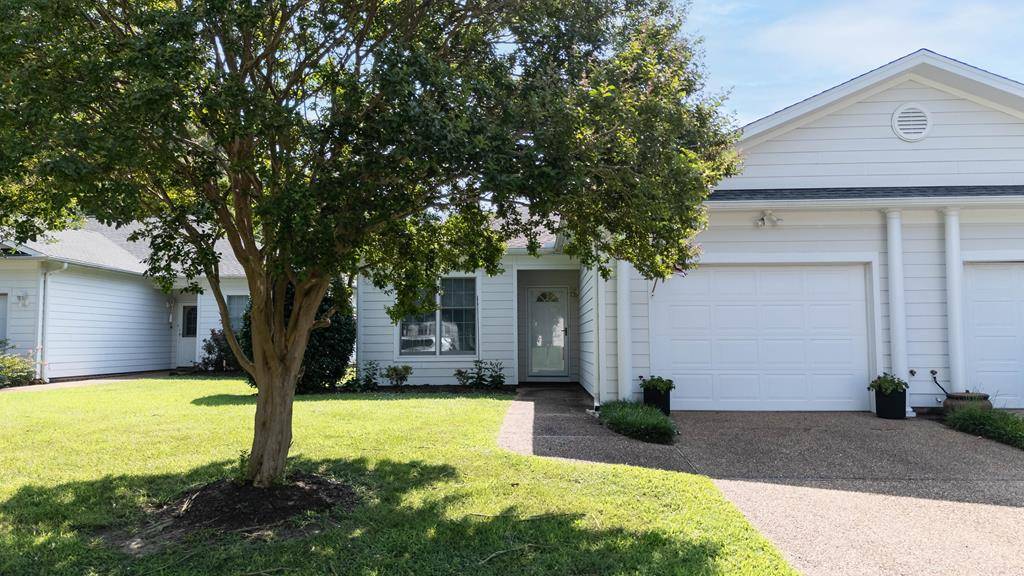 Kilmarnock, VA 22482,12 River Court