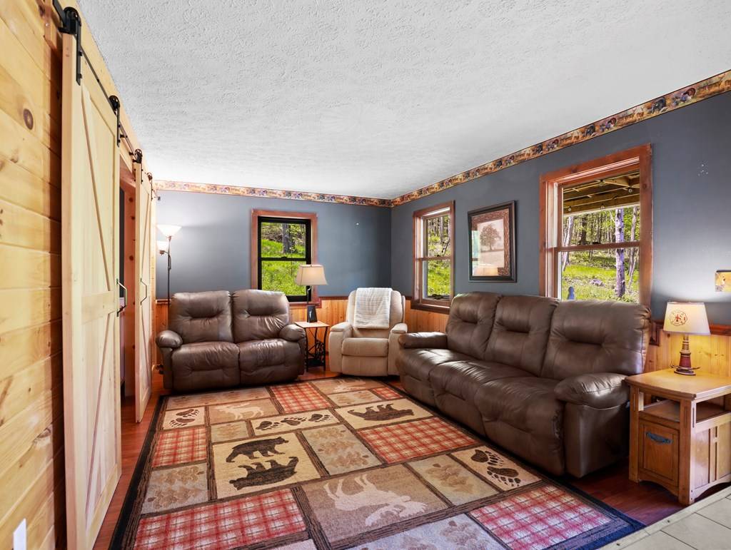 Waverly, NY 14892,543 Drybrook Rd