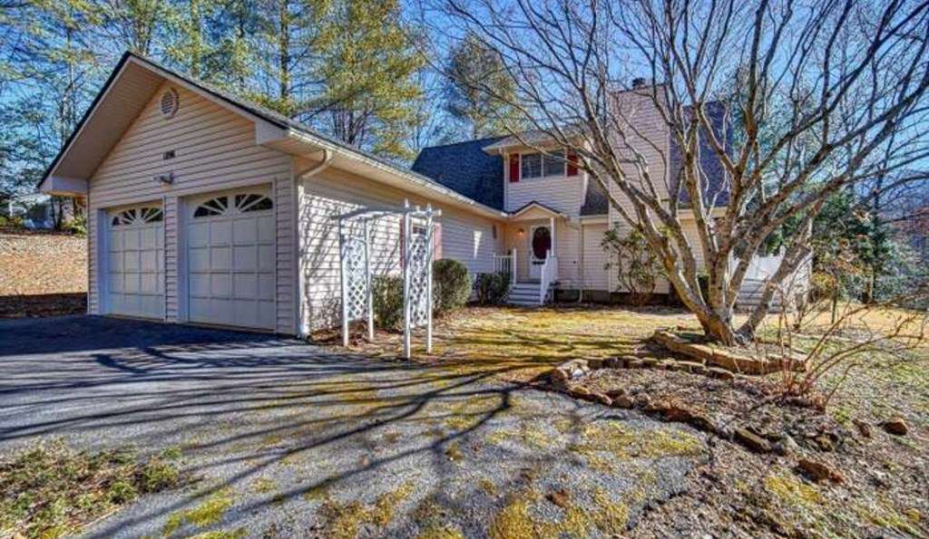 Hiawassee, GA 30546,1896 Bell Eagle Dr