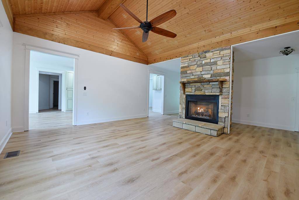 Blairsville, GA 30512,135 Floyds Way