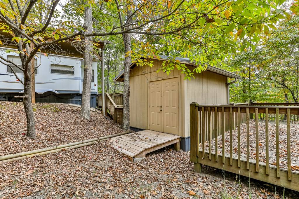 Ellijay, GA 30540,28 11th Street