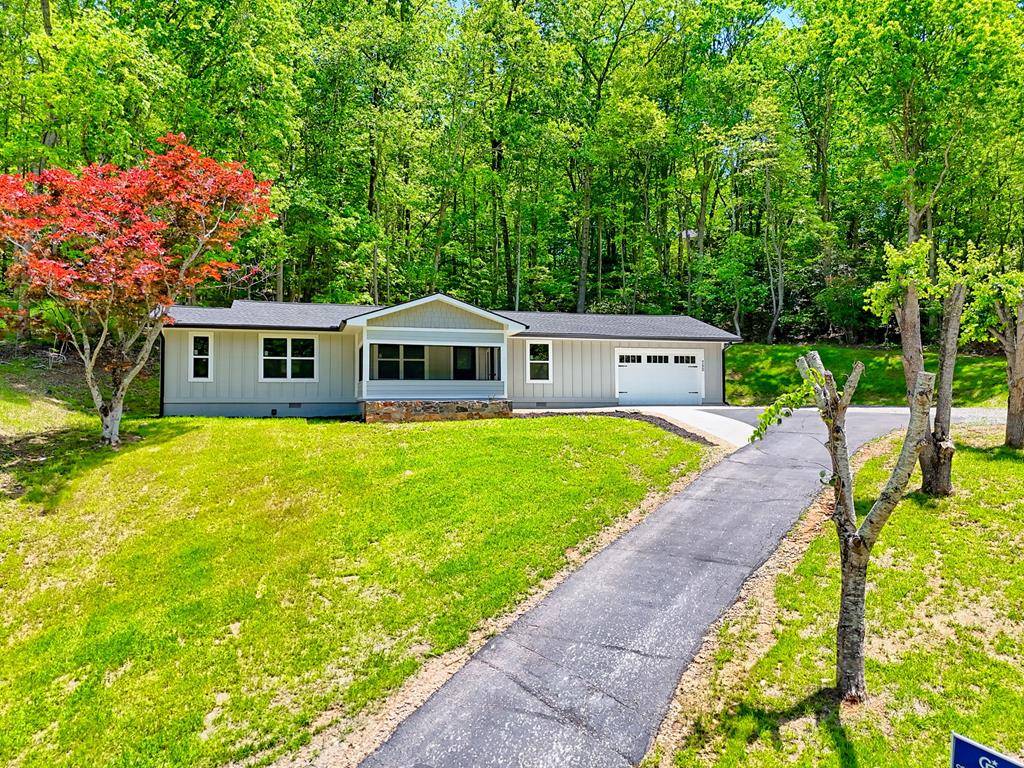 Hiawassee, GA 30546,750 Sunnyside Road