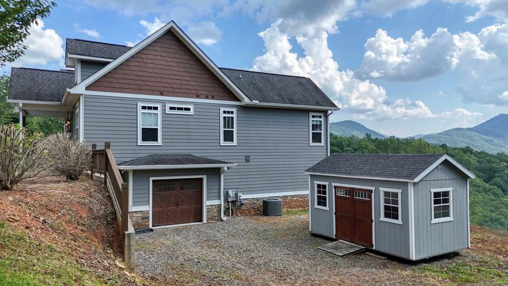 Hiawassee, GA 30546,537 Mill Ridge Road