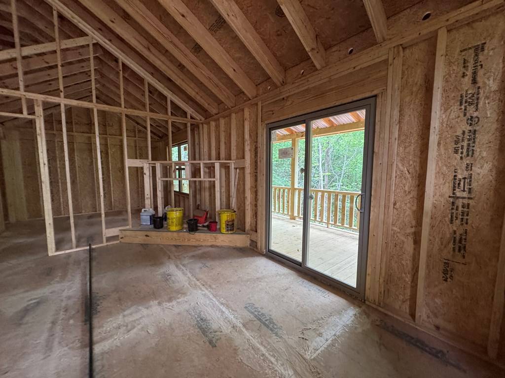 Murphy, NC 28906,427 Martins Creek Ridge Rd