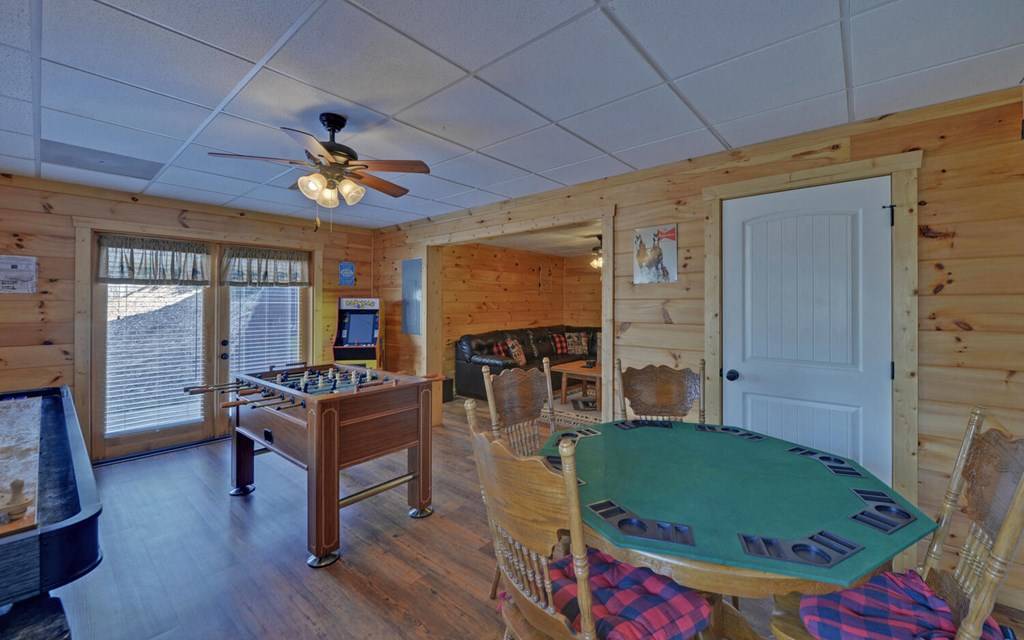 Ellijay, GA 30540,221 Acacia Court