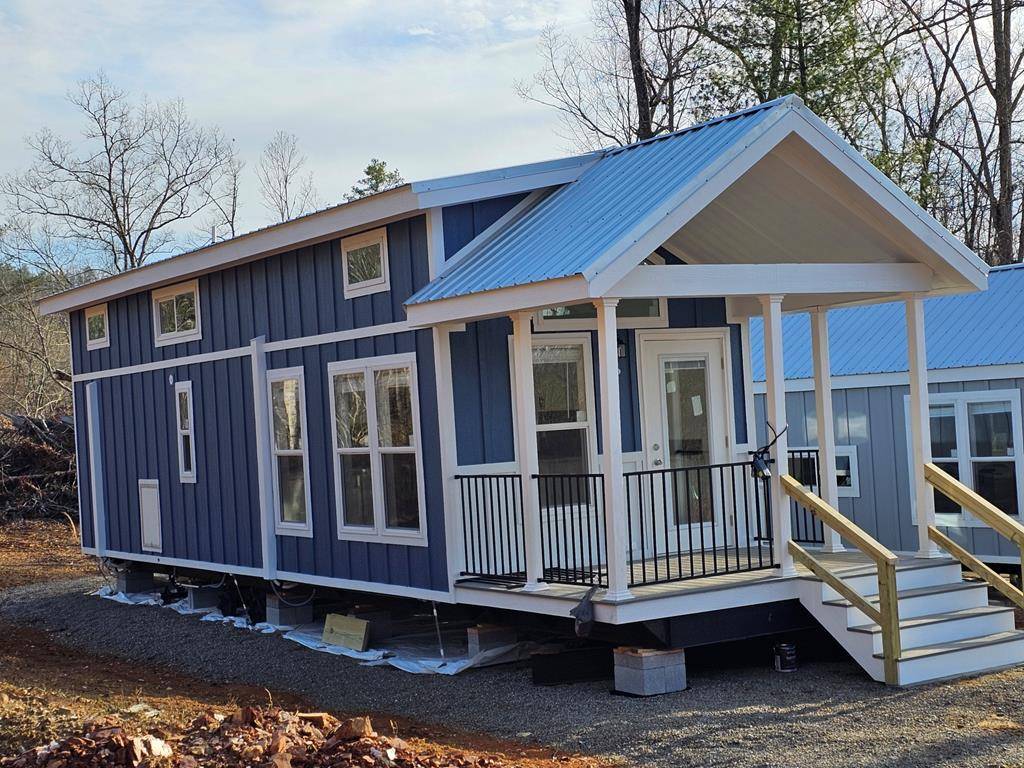 Murphy, NC 28906,300 Linda Lane