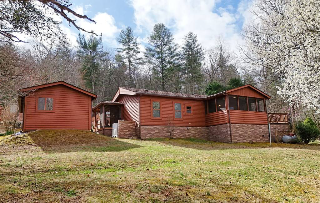 Hiawassee, GA 30546,1844 Whispering Pines