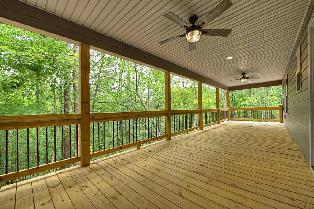 Ellijay, GA 30540,239 Francis Way