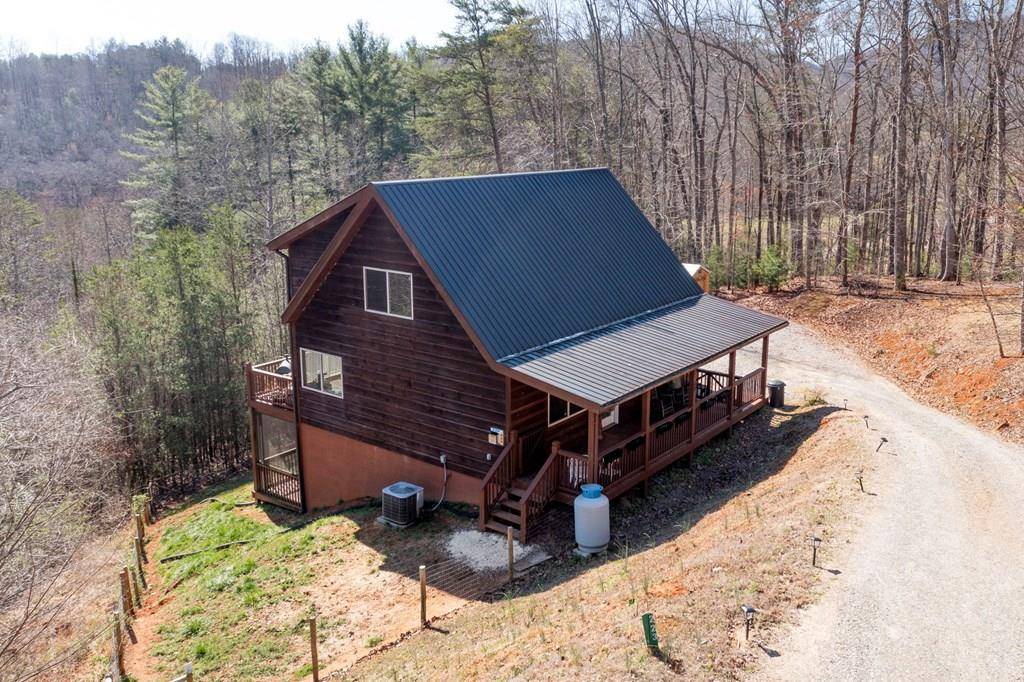 Hiawassee, GA 30546,223 Redbud Lane